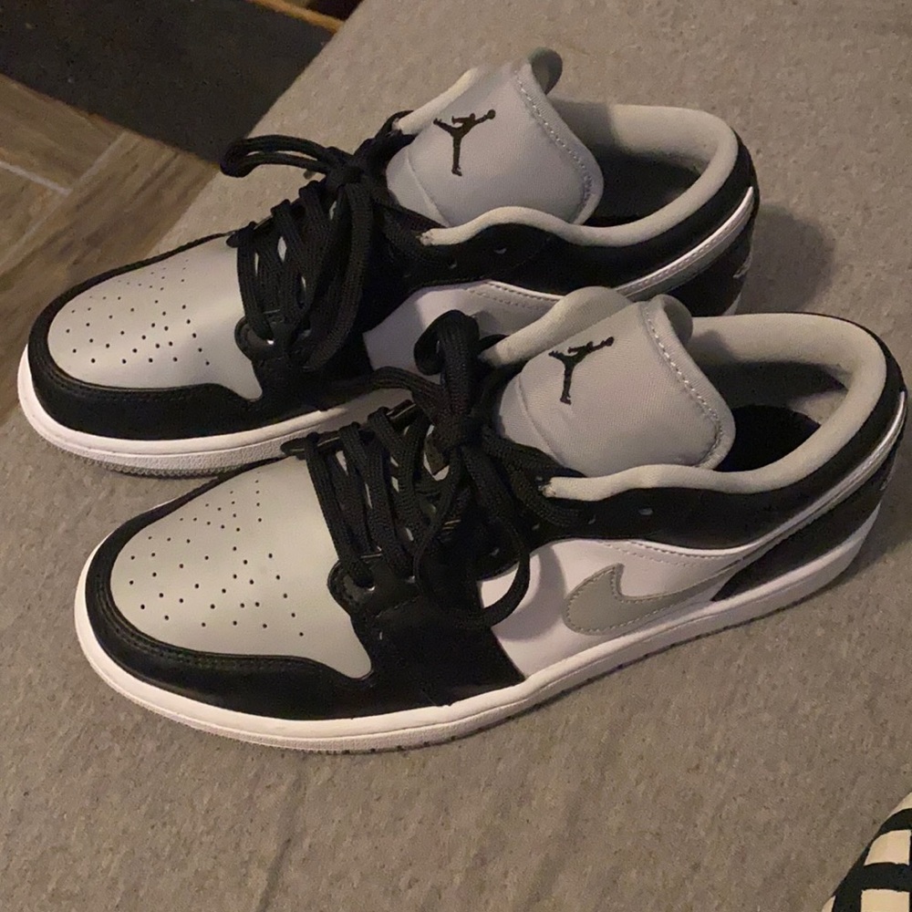 Air Jordan 1 low “shadow”